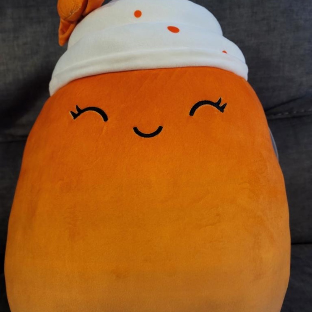 Squishmallow-Orange Drink-Kendla-20 inch